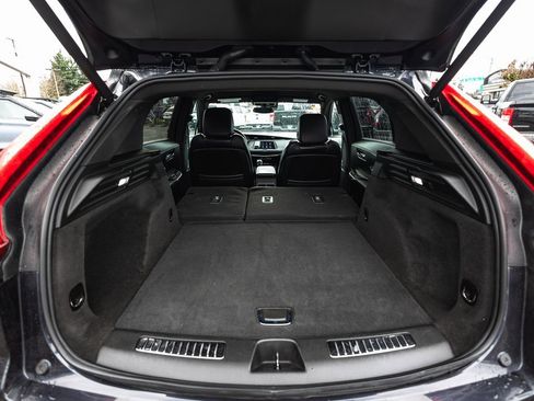 Used 2023 Cadillac XT4 Premium Luxury image 36