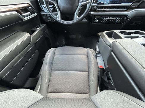 Used 2023 Chevrolet Silverado 1500 LT AWD/4WD image 14