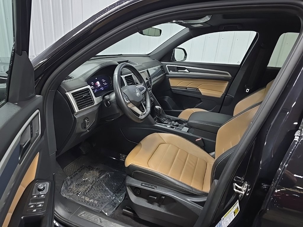 Used 2021 Volkswagen Atlas Cross Sport SEL Premium AWD/4WD image 30