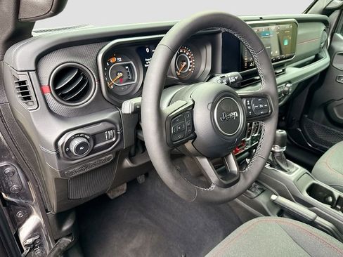 Used 2026 Jeep Wrangler Unlimited Rubicon w/ Safety Group AWD/4WD image 17