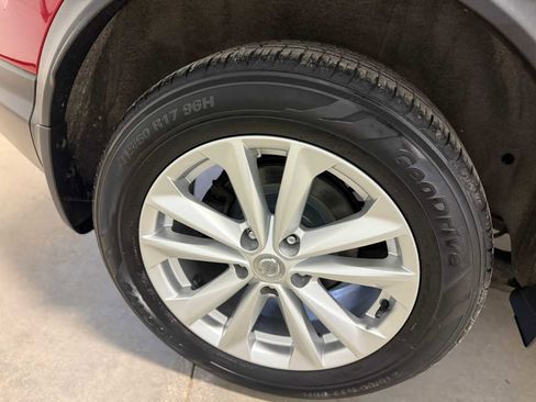 Used 2018 Nissan Rogue Sport SV w/ SV All-Weather Package AWD/4WD image 18
