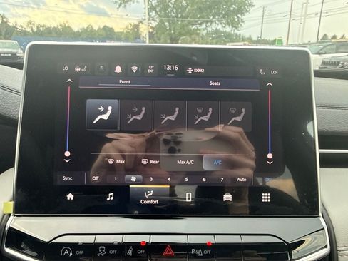 New 2026 Jeep Compass Limited AWD/4WD image 36