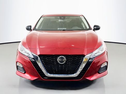 Used 2021 Nissan Altima 2.5 SR FWD image 2