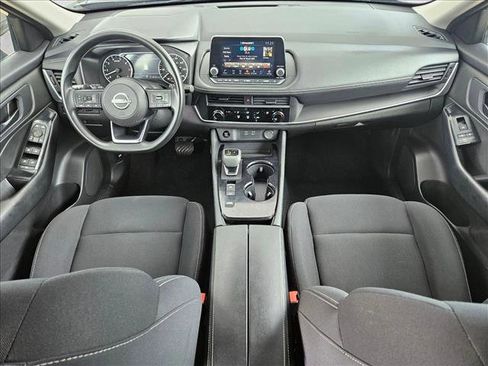 Used 2024 Nissan Rogue S FWD image 18