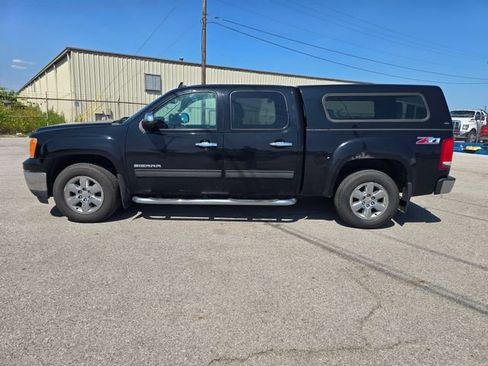 Used 2012 GMC Sierra 1500 SLT w/ LPO, Deluxe Chrome Package AWD/4WD image 6