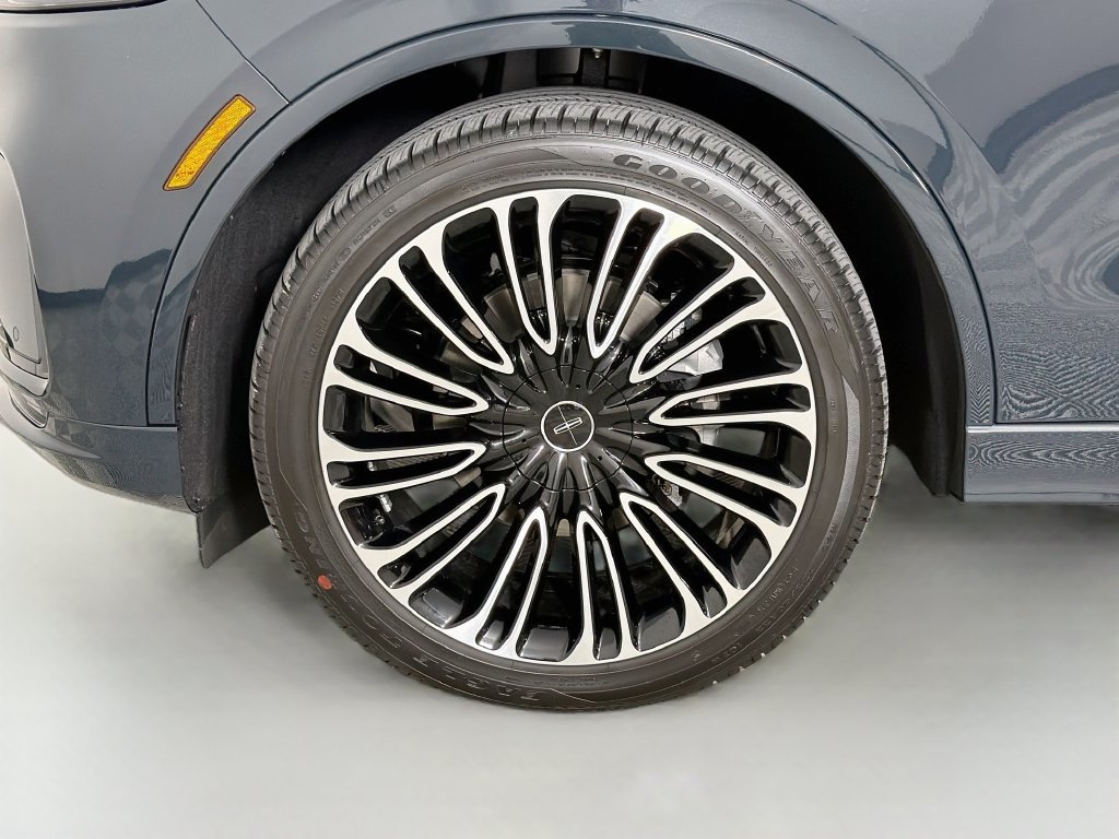 New 2026 Lincoln Aviator Black Label w/ Dynamic Handling Package AWD/4WD image 34