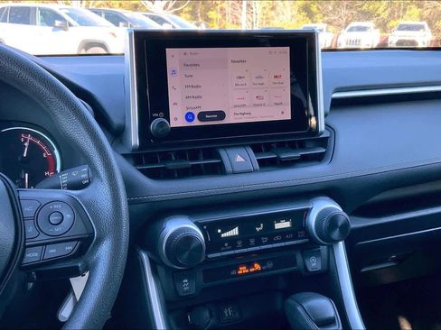 Used 2024 Toyota RAV4 LE image 7