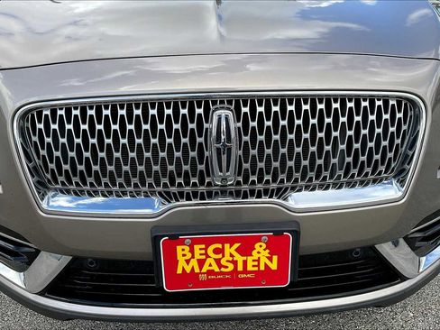 Used 2019 Lincoln Nautilus Reserve image 27
