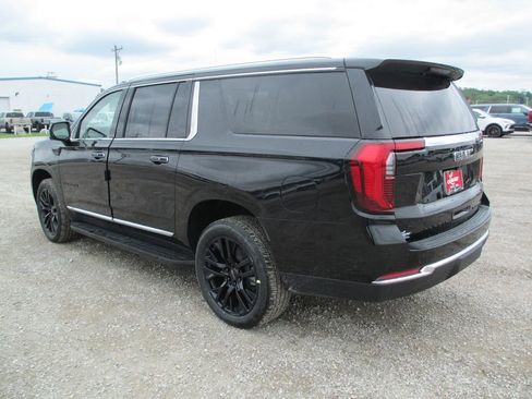 New 2026 GMC Yukon XL Elevation w/ Elevation Premium Package AWD/4WD image 6