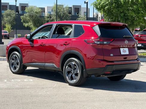 Certified 2024 Nissan Rogue SV FWD image 3