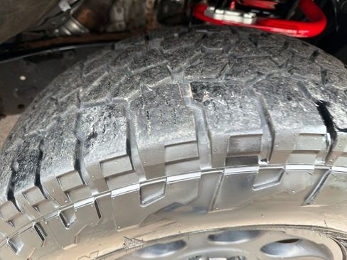 Used 2013 Toyota FJ Cruiser 4WD image 12