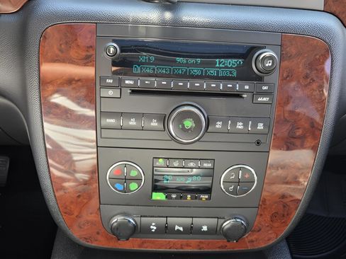 Used 2011 Chevrolet Tahoe LT w/ Luxury Package image 19