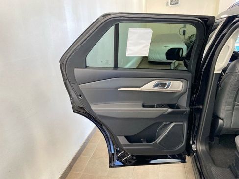 New 2026 Ford Explorer Active w/ Active Comfort Package image 10