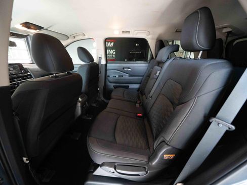 Used 2022 Nissan Pathfinder SV FWD image 23