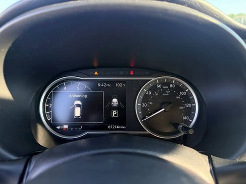 Used 2018 Nissan Kicks SV FWD image 16
