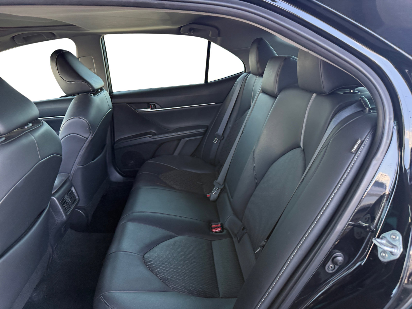 Used 2024 Toyota Camry XSE w/ Cold Weather Package FWD image 11