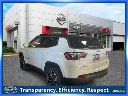Used 2022 Jeep Compass Limited w/ Sun and Sound Group AWD/4WD image 8