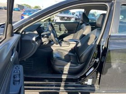 Used 2021 Nissan Altima 2.5 SR FWD image 9