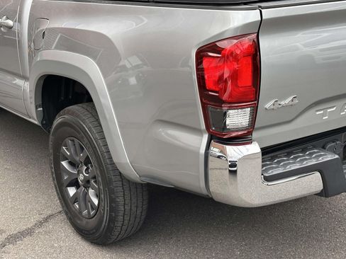 Used 2023 Toyota Tacoma SR5 AWD/4WD image 9