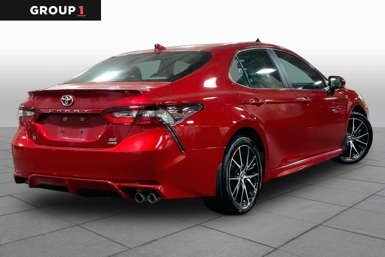 Used 2024 Toyota Camry SE w/ Cold Weather Package AWD/4WD image 13