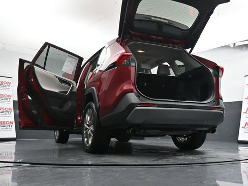 Used 2020 Toyota RAV4 Limited image 50