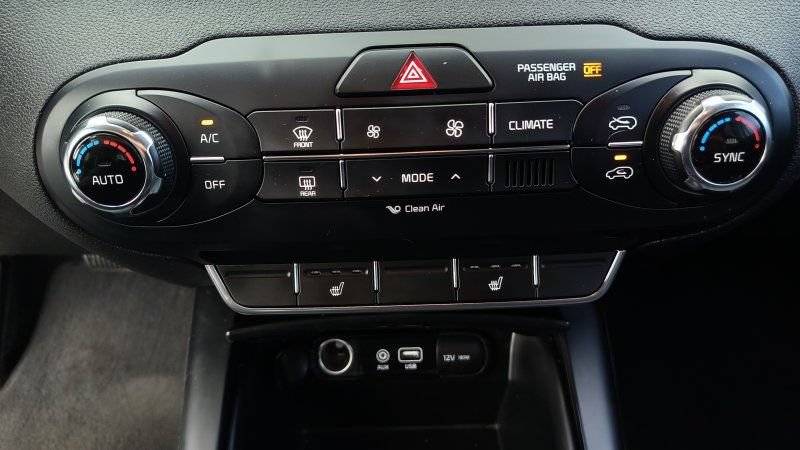 Used 2017 Kia Sorento FWD w/ LX Convenience Package image 19