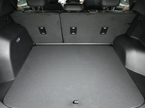 New 2026 Chevrolet Equinox ACTIV w/ Convenience Package III image 10