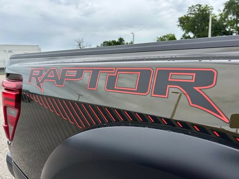 Used 2025 Ford F150 Raptor AWD/4WD image 42