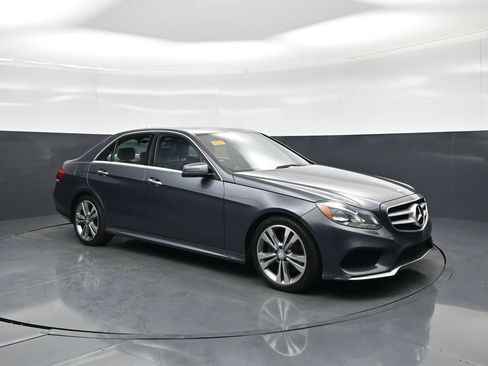 Used 2014 Mercedes-Benz E 350 Sedan image 24