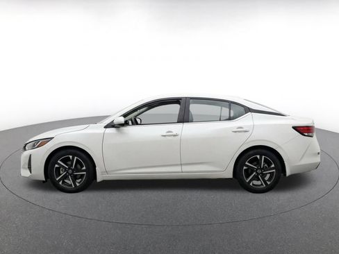 Used 2025 Nissan Sentra SV FWD image 4