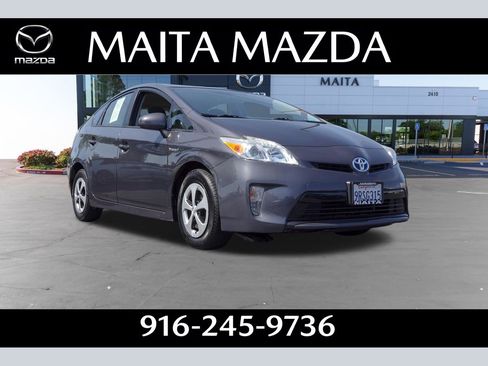 Used 2015 Toyota Prius Two FWD image 1