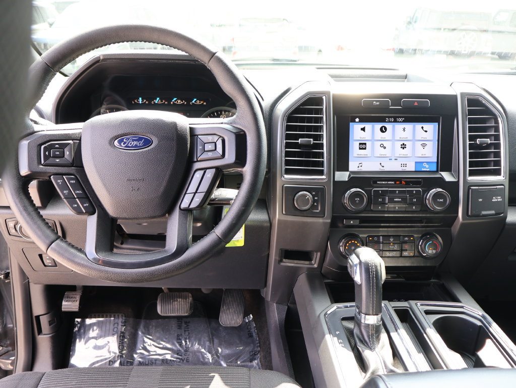 Used 2016 Ford F150 XLT w/ Equipment Group 302A Luxury AWD/4WD image 18
