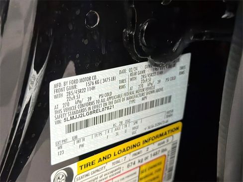 Used 2024 Lincoln Navigator Reserve w/ Monochromatic Package image 40