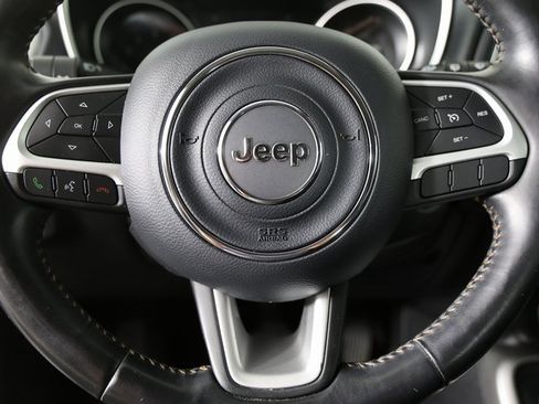 Used 2020 Jeep Compass Latitude image 13