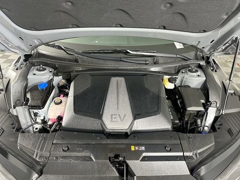 Used 2024 Kia EV6 Wind image 33