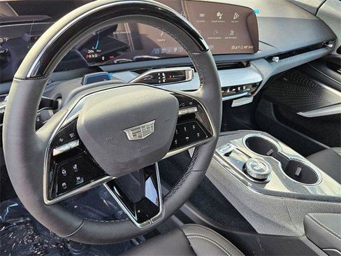 New 2026 Cadillac Optiq Sport 1 image 15