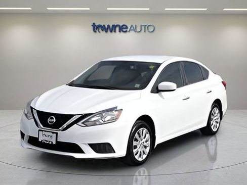 Used 2016 Nissan Sentra S image 3