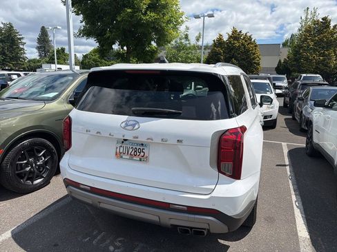 Used 2023 Hyundai Palisade SEL FWD image 16