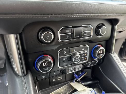 Used 2021 Chevrolet Tahoe LT AWD/4WD image 51