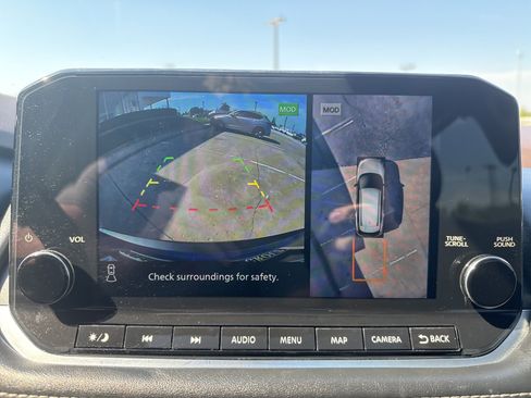 Used 2023 Nissan Rogue SL w/ SL Premium Package image 14