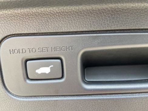 Used 2025 Honda Pilot EX-L image 54