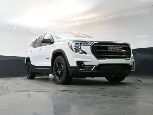 Used 2023 GMC Terrain AT4 AWD/4WD image 25
