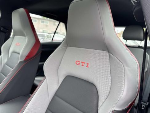 New 2026 Volkswagen GTI SE FWD image 16