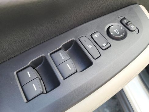 New 2026 Honda HR-V LX image 26