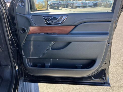 Used 2022 Lincoln Navigator L Reserve image 43