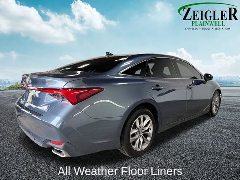Used 2019 Toyota Avalon XLE w/ Moonroof Package FWD image 6