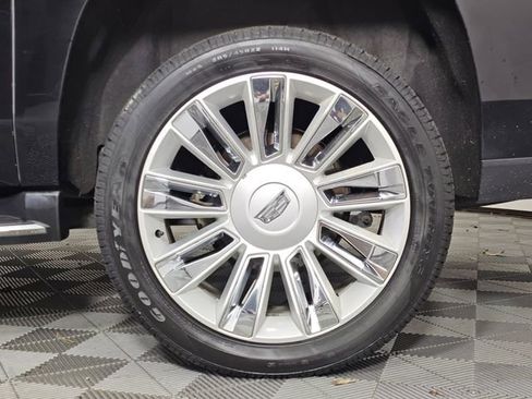 Used 2019 Cadillac Escalade ESV Luxury image 9
