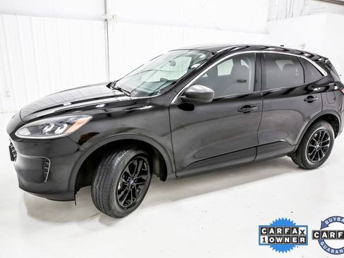 Used 2022 Ford Escape SE image 3