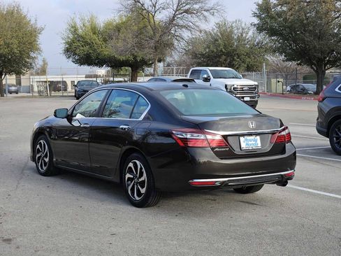 Used 2017 Honda Accord EX-L image 5