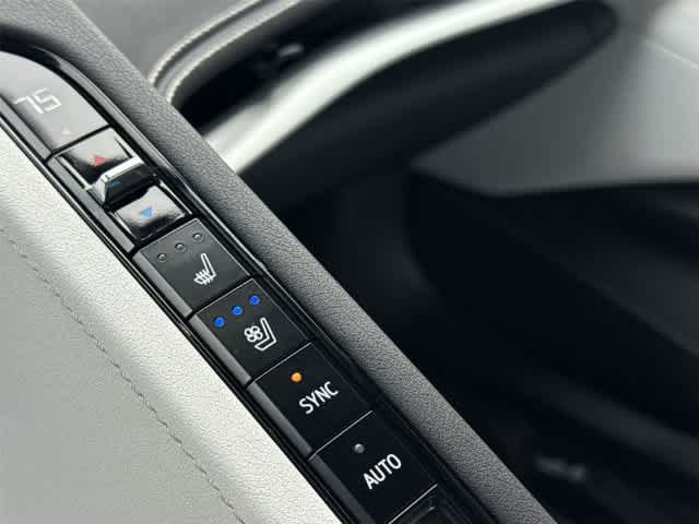 Used 2025 Chevrolet Corvette E-Ray AWD/4WD image 20